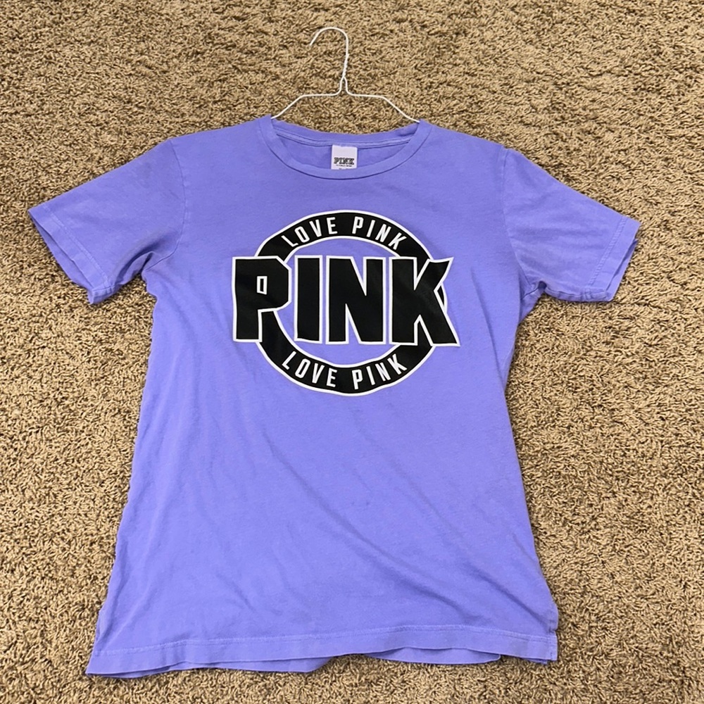 PINK t shirt, fits oversized